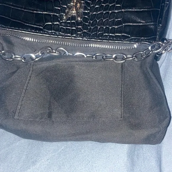 Yves Saint Laurent Black Croc-Embossed Shoulder Bag - Picture 9 of 10